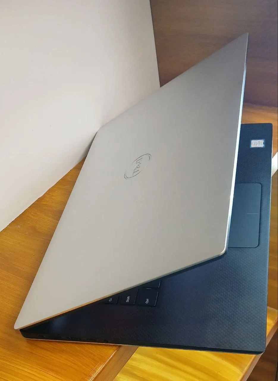 Dell Precision 5540 Core i9 Laptop – photo 5