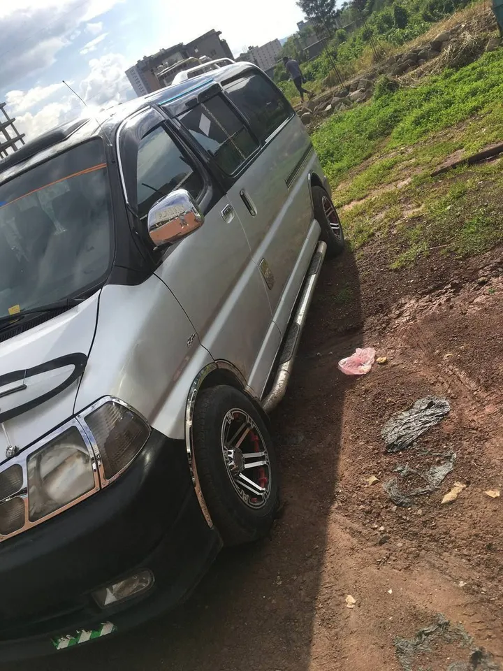 Toyota Dolphin Half Van 2011 – photo 7