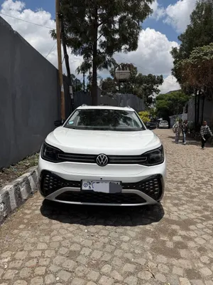 Volkswagen ID.6 Crozz Pro EV 2024