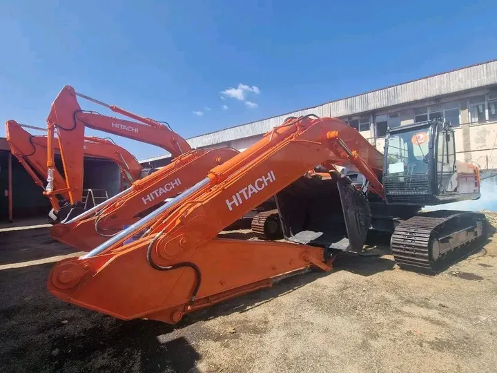 Hitachi Excavator Model 2021 – photo 4