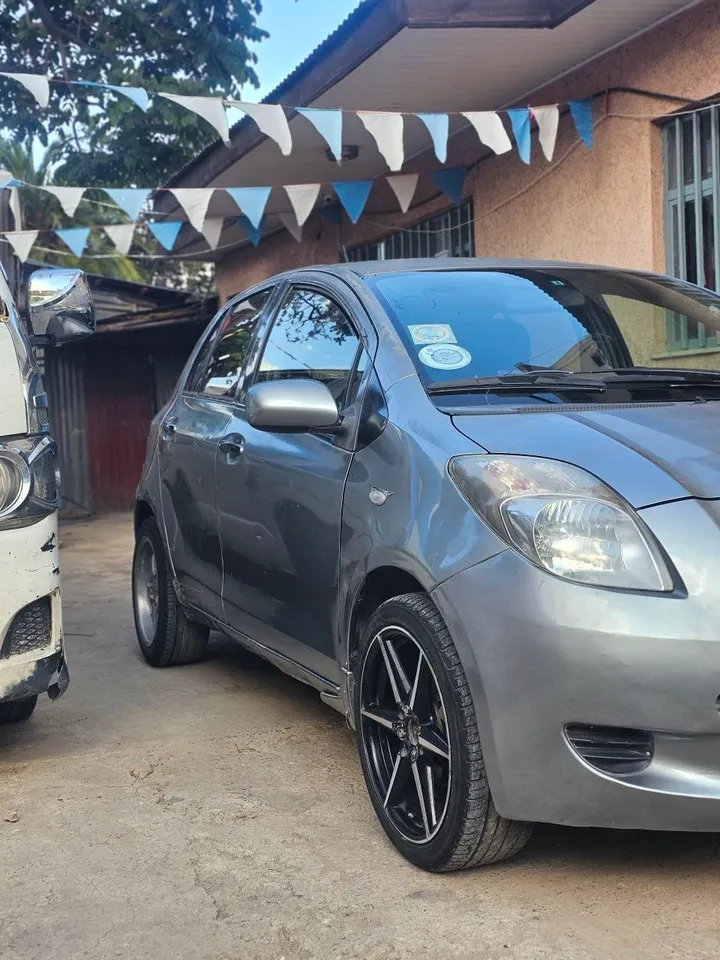 Toyota Yaris Compact 2007 Automatic – photo 5