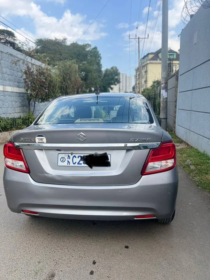 Suzuki Dzire 2022 Automatic – photo 5