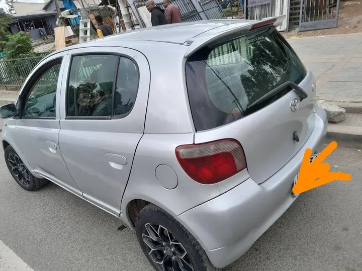 Toyota Vitz 2001 Automatic – photo 3