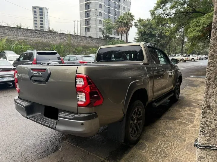Toyota Invincible King Cab 2021 – photo 6