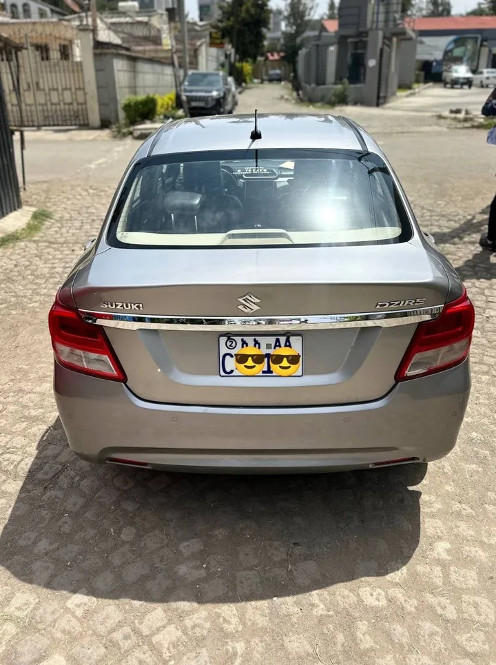 Suzuki Dzire 2022 Automatic – photo 5