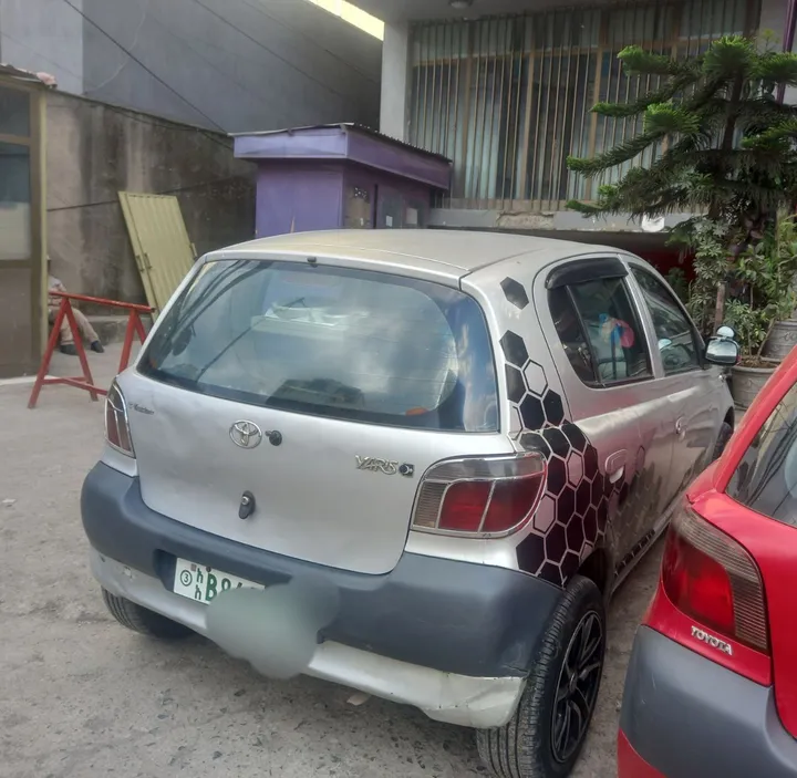 Toyota Vitz Yaris 1999 Manual – photo 3