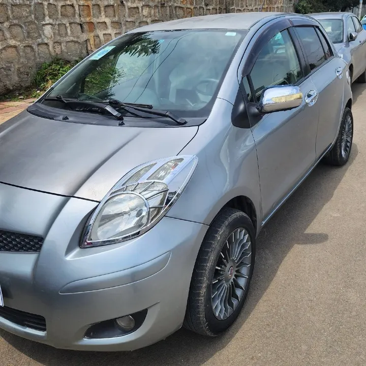 Toyota Yaris Compact 2008 – photo 5