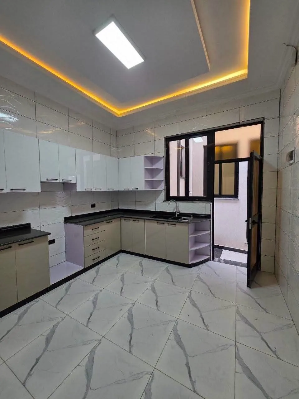 Modern Villa House in Ayat – photo 4