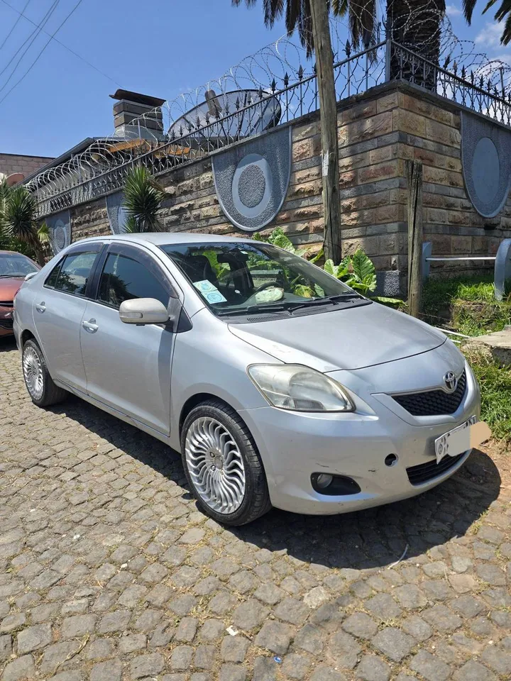 Toyota Yaris Belta 2011 – photo 4