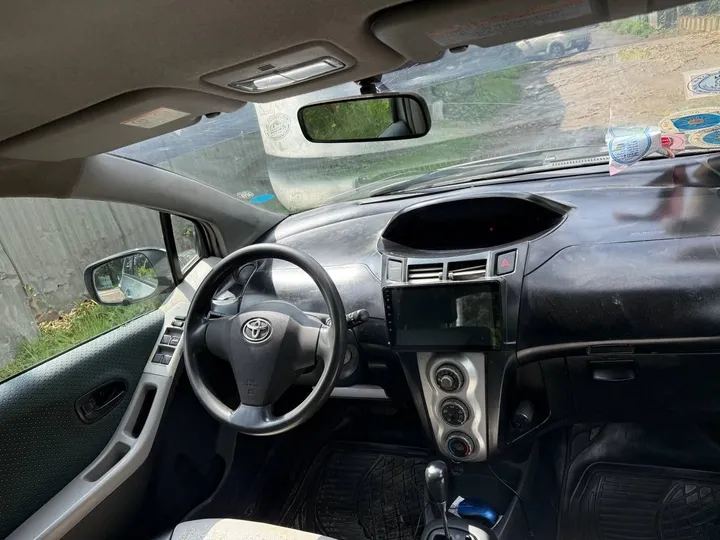 Toyota Yaris Compact 2006 – photo 4