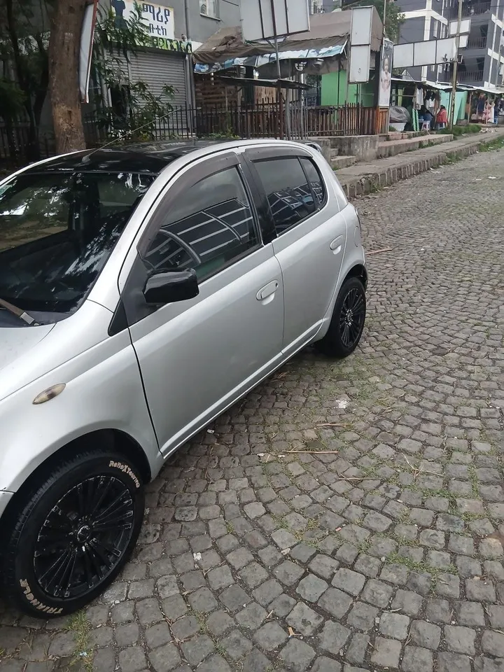 Toyota Vitz 2001 Model – photo 4