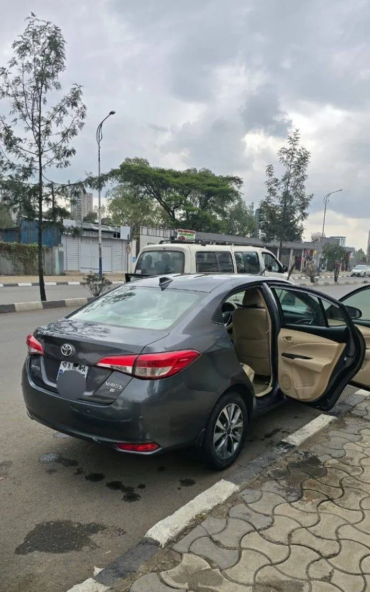 Toyota Yaris Sedan 2020 Automatic – photo 4