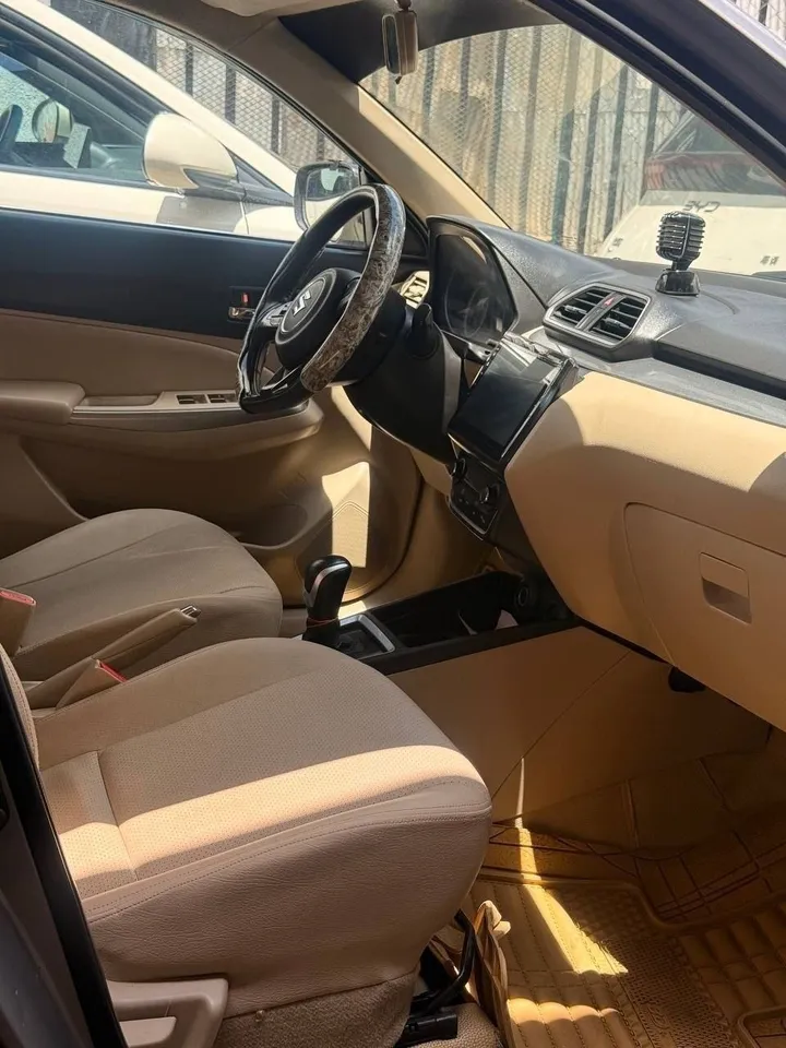 Suzuki Dzire 2022 Automatic – photo 5