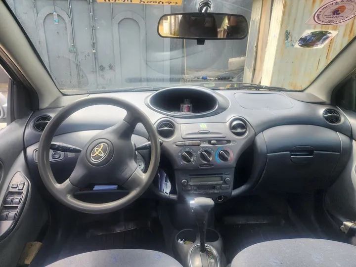 Toyota Vitz 2002 Automatic – photo 4