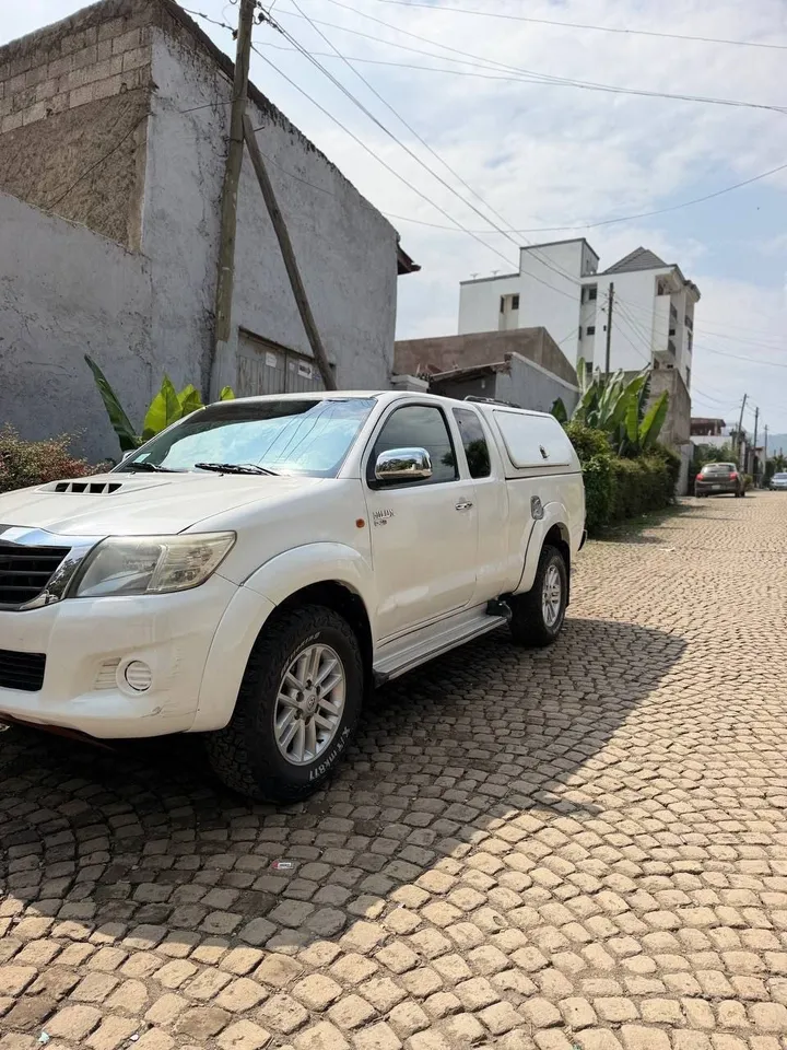 Toyota Hilux King Cab 2010 – photo 8