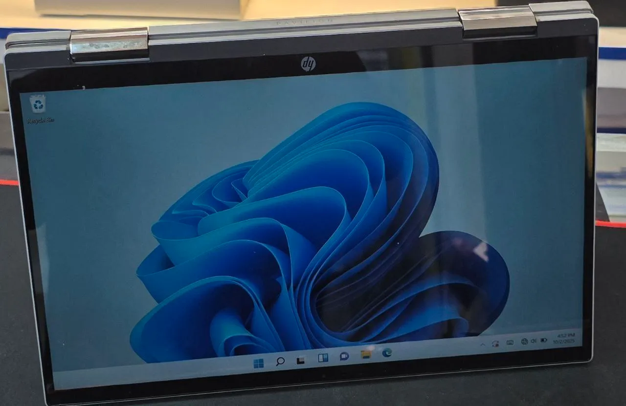 HP Pavilion x360 i5 Touch Laptop – photo 4