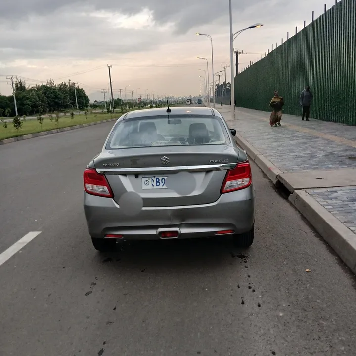 Suzuki Dzire 2021 Automatic – photo 3