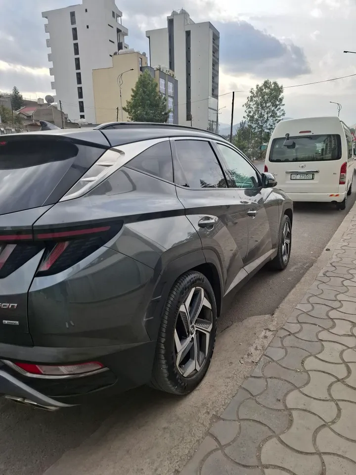 Hyundai Tucson 2021 Automatic SUV – photo 5