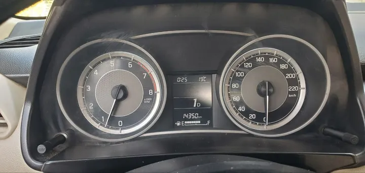Suzuki Dzire 2022 Automatic – photo 4