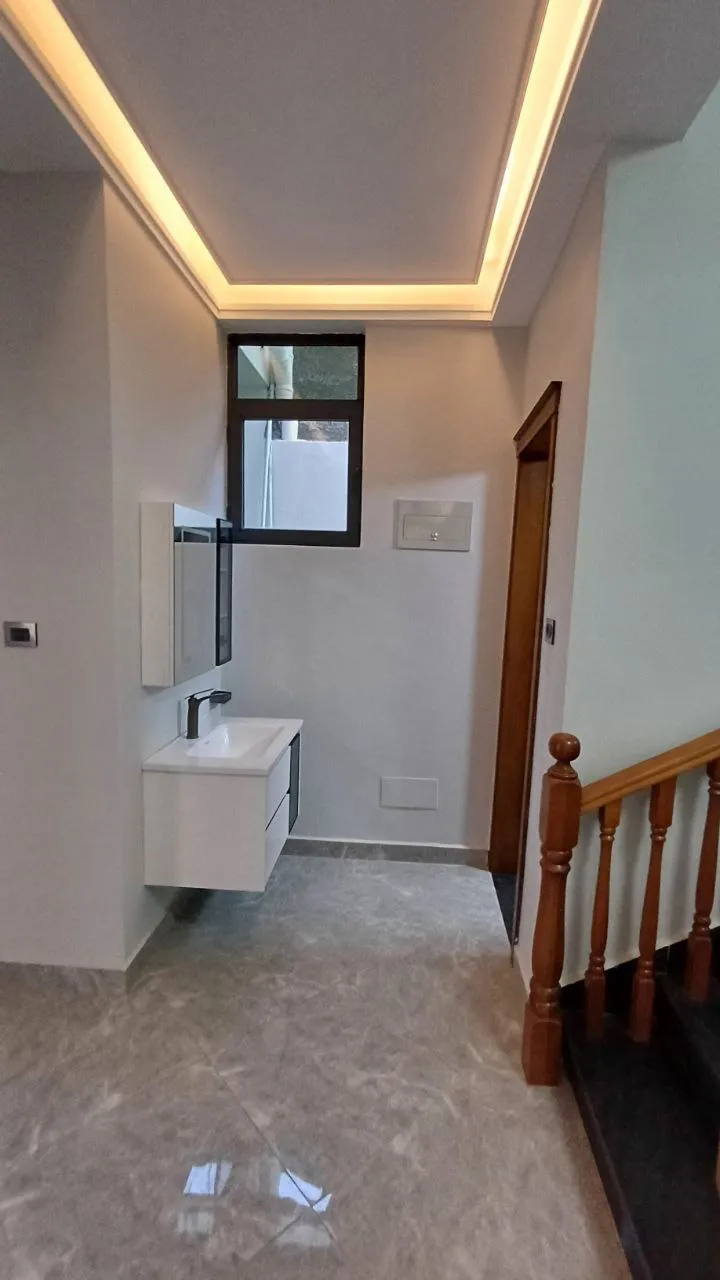 Modern G+3 Luxury House 175 sqm – photo 8