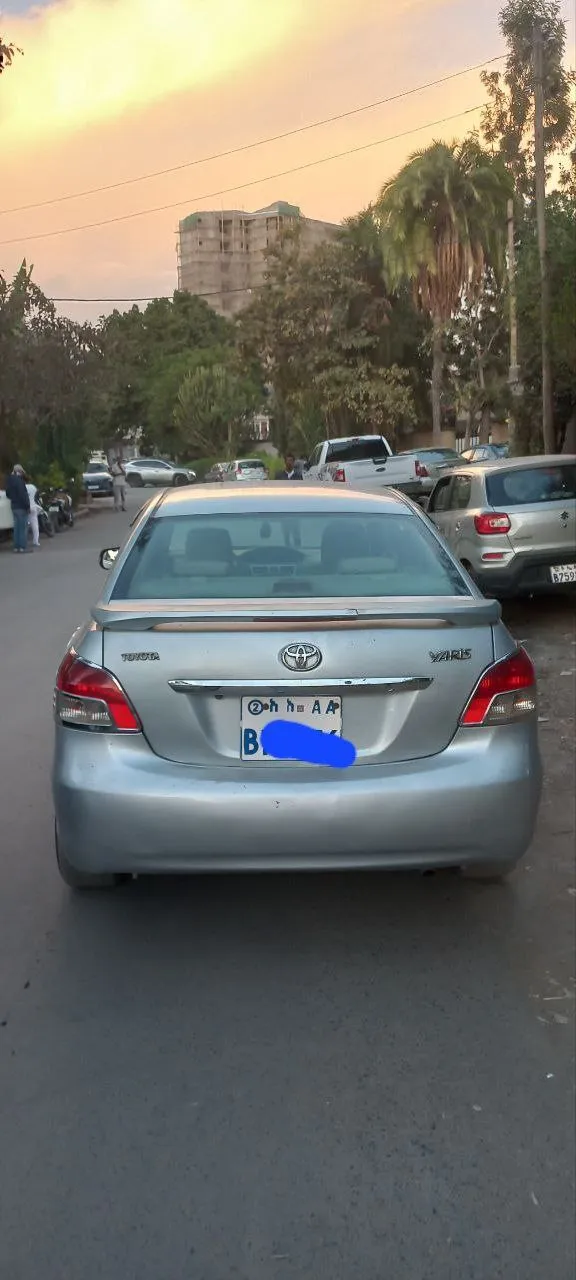 Toyota Belta 2010 Automatic – photo 4