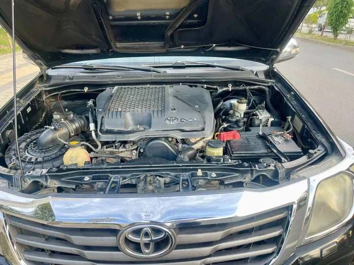 Toyota Hilux 2014 Diesel Manual – photo 5