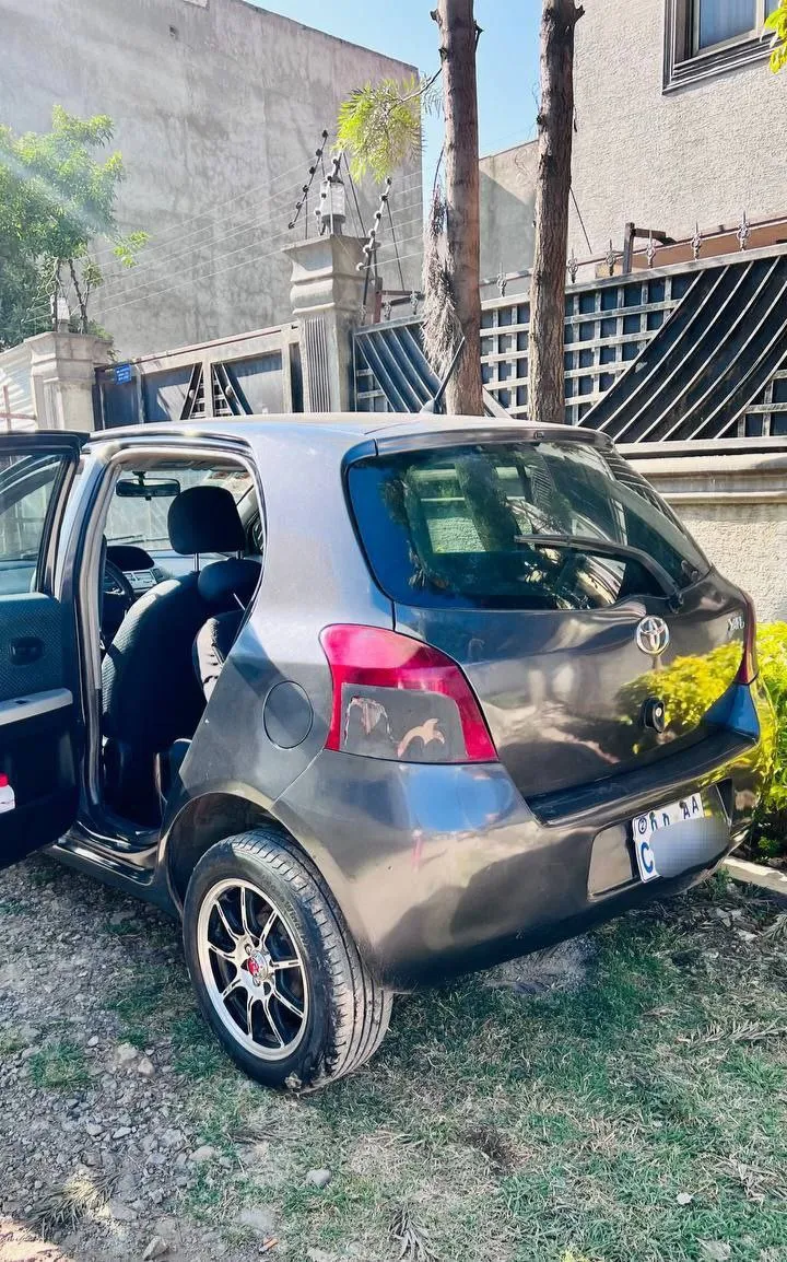 Toyota Yaris Compact 2005 – photo 4