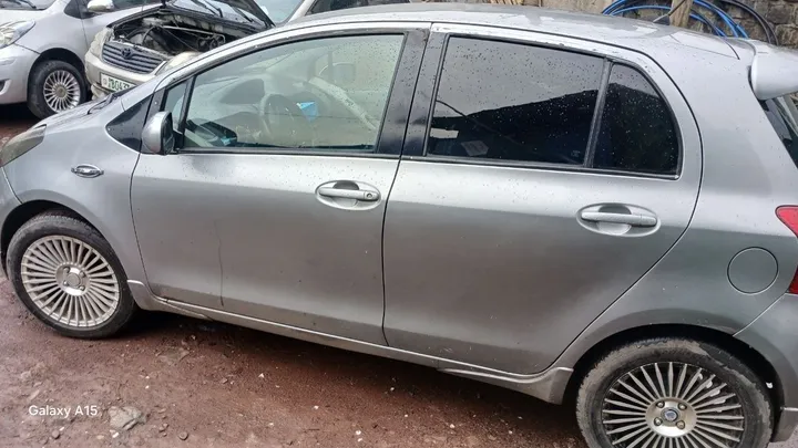 Toyota Yaris Compact 2007 – photo 4