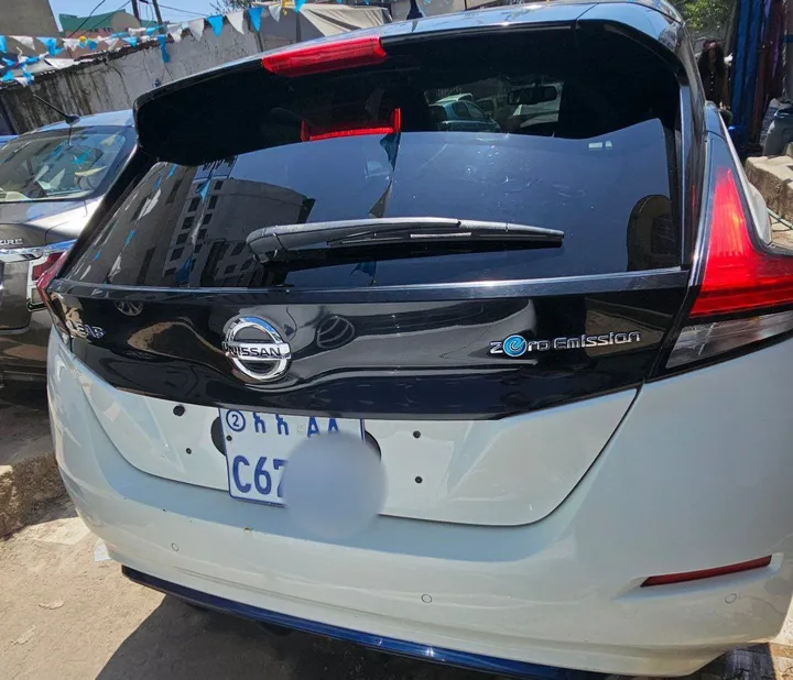 2022 Nissan Leaf Luxury Electric – photo 7