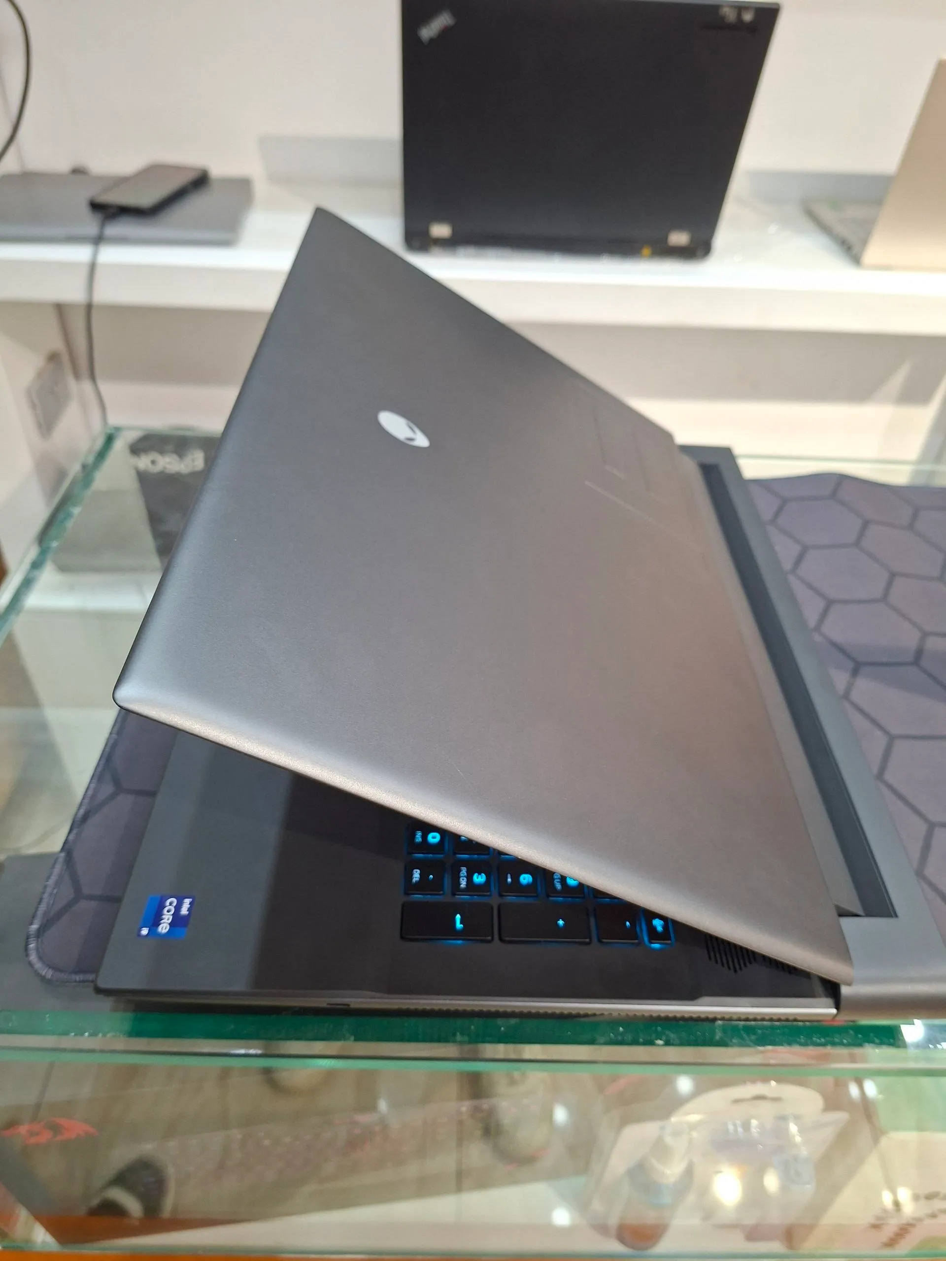 Alienware M18 R2 RTX 4070 Laptop – photo 4