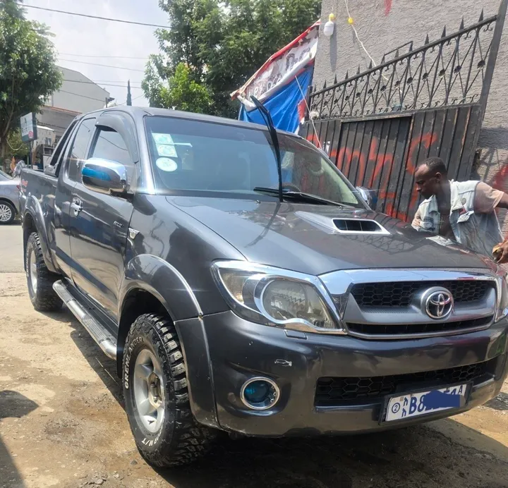 Toyota Hilux King Cab 2010 – photo 3