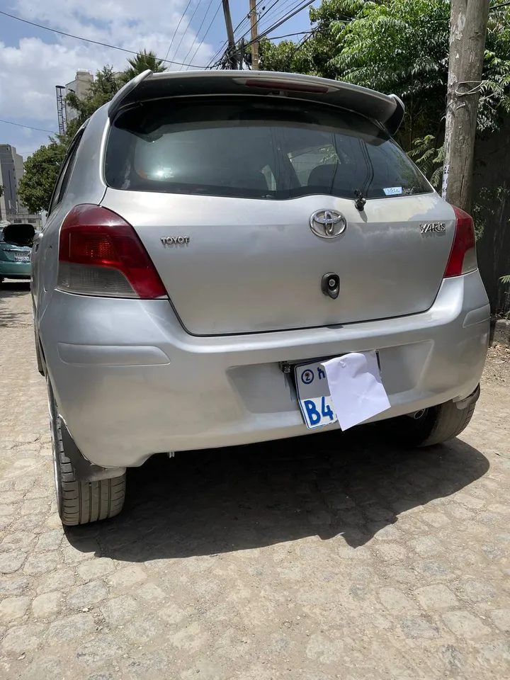 Toyota Yaris Compact 2009 – photo 7