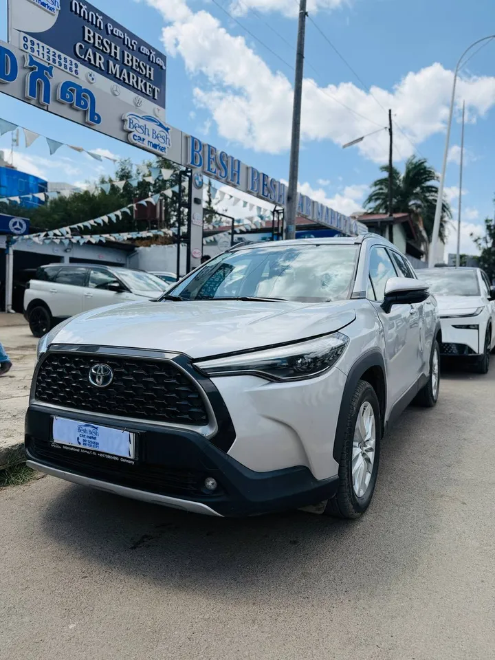 Toyota Corolla Cross Hybrid 2023 – photo 8