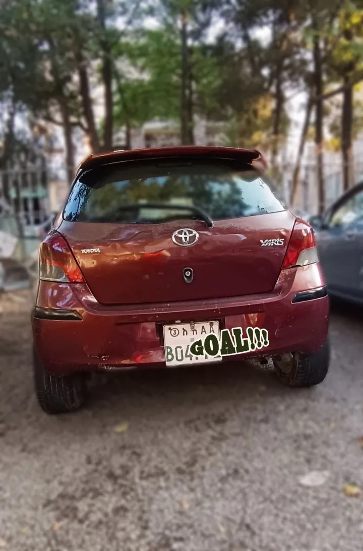 Toyota Yaris Compact 2010 – photo 3