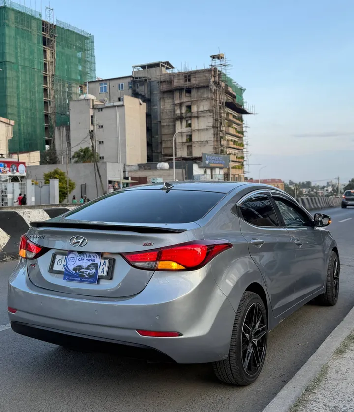 Hyundai Avante 2015 Automatic – photo 4