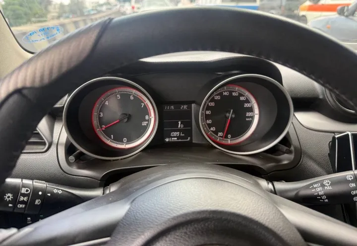 Suzuki Swift 2022 Automatic – photo 6