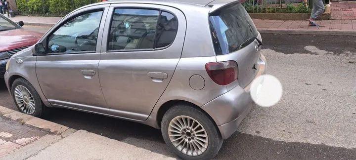 Toyota Vitz 2001 Automatic – photo 4