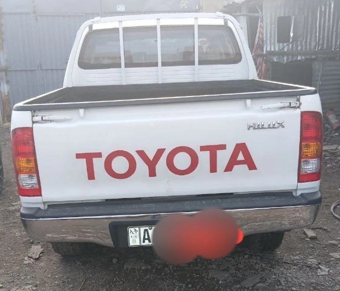 Toyota Hilux Double Cab Diesel – photo 3