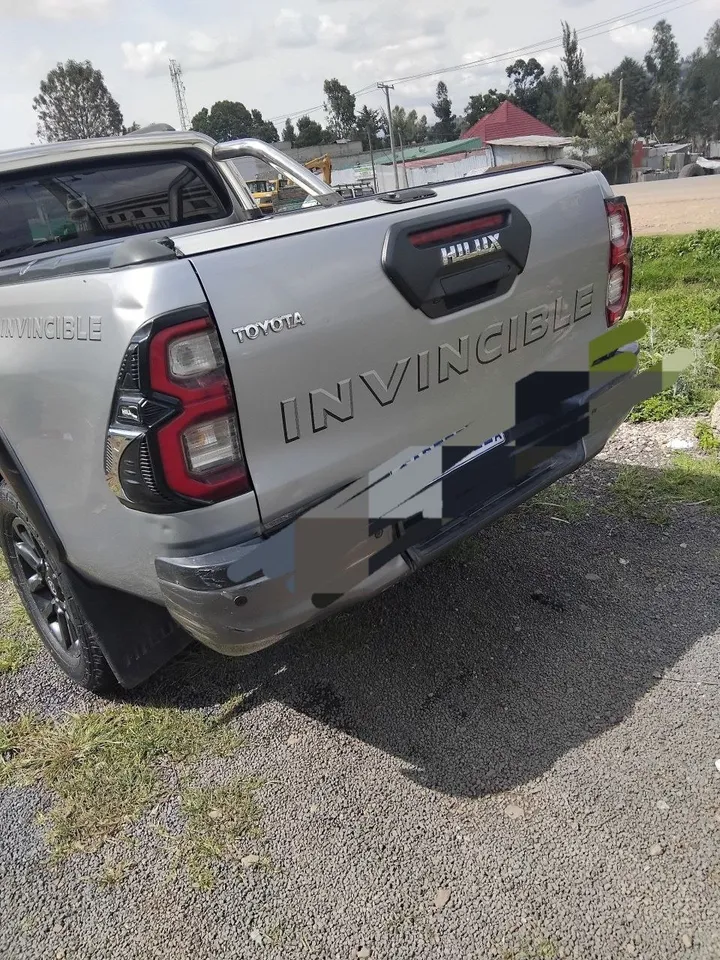 Toyota Hilux Invincible 2021 Diesel – photo 7