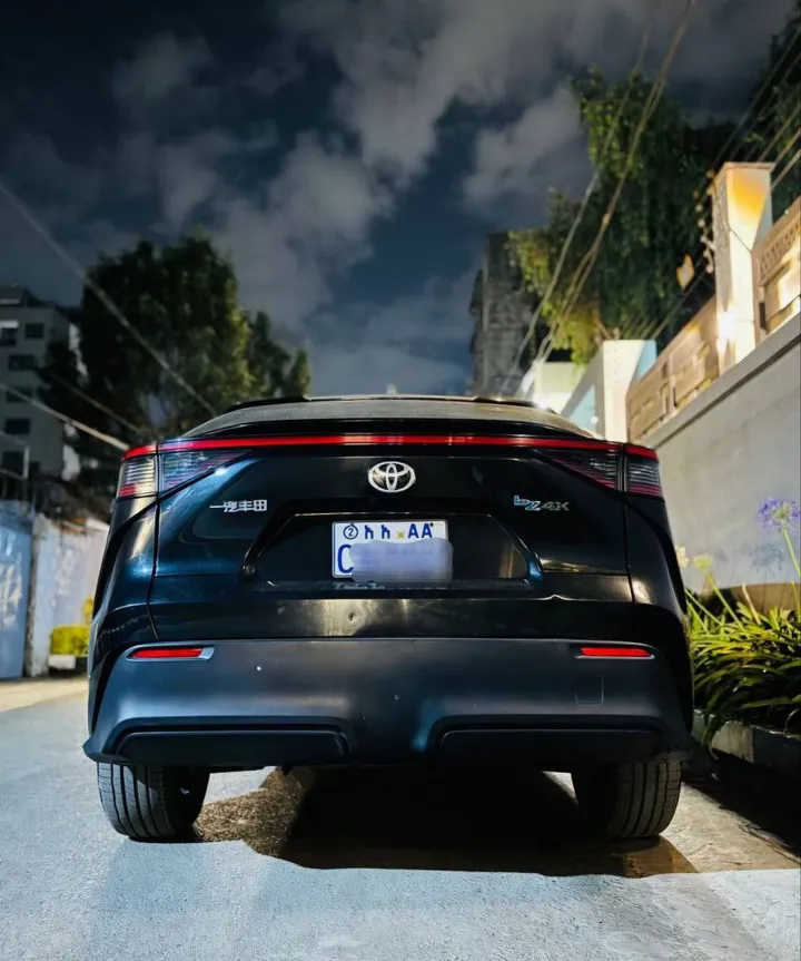 Toyota BZ4X 2023 Electric SUV – photo 6