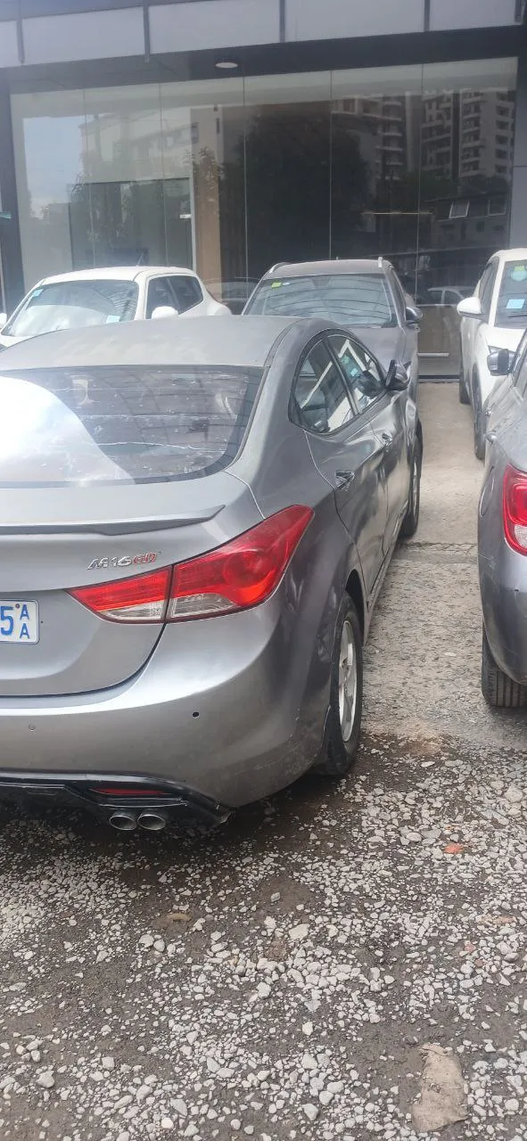 Hyundai Avante 2012 Automatic – photo 3