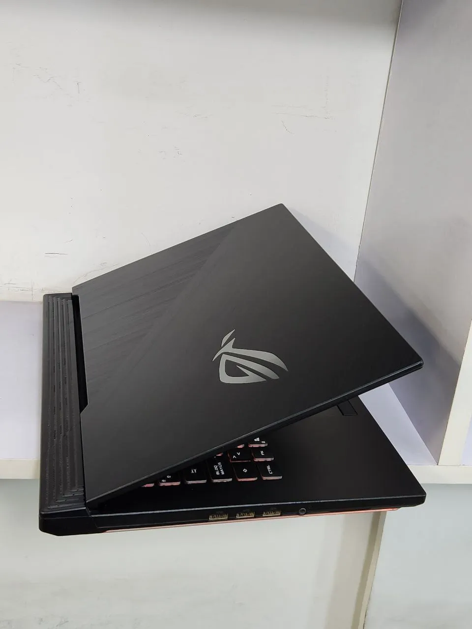 Asus ROG Strix i7 RTX 2060 Laptop – photo 3