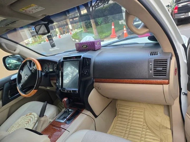 Toyota Landcruiser GX-R 2015 – photo 7