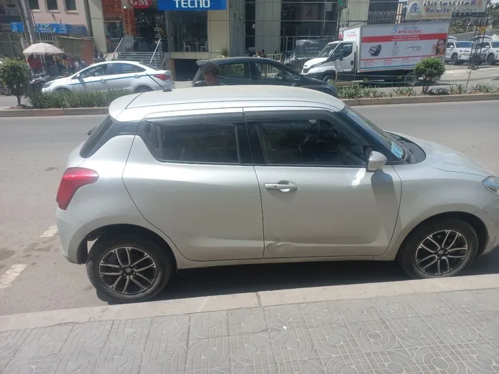 Suzuki Swift 2022 Full Option – photo 4
