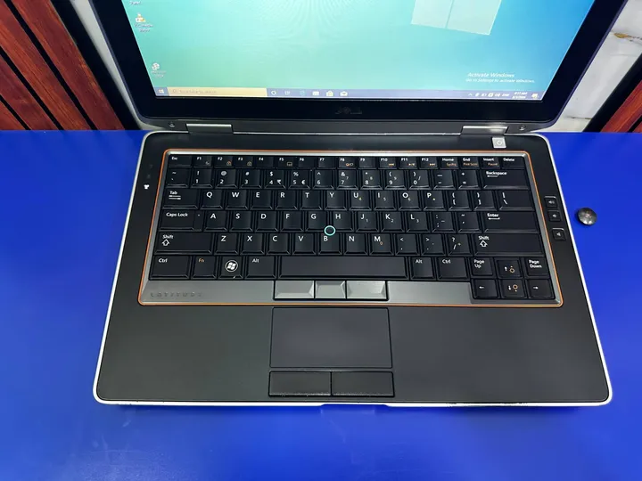 Dell Latitude i5 14-inch Laptop – photo 5