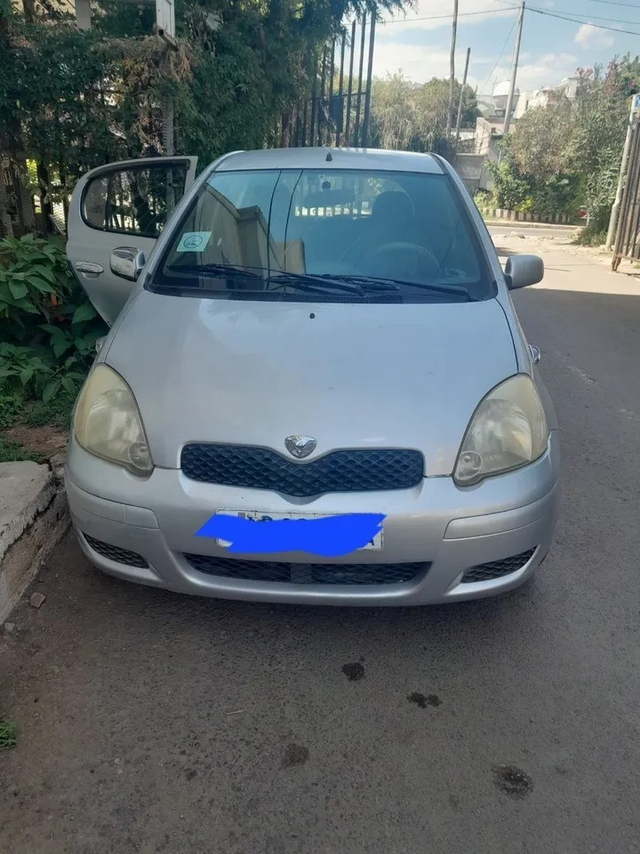 Toyota Vitz 2002 Automatic – photo 3