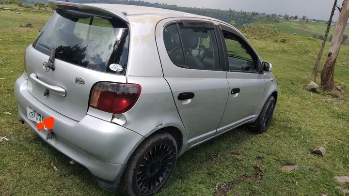 Toyota Vitz 2001 Automatic – photo 4