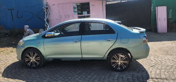 Toyota Yaris Belta 2009 Automatic – photo 3