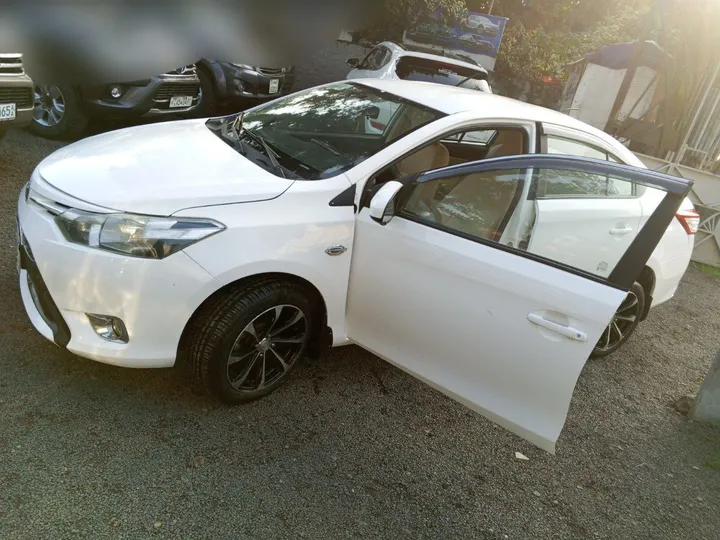 Toyota Yaris 2014 Automatic – photo 3