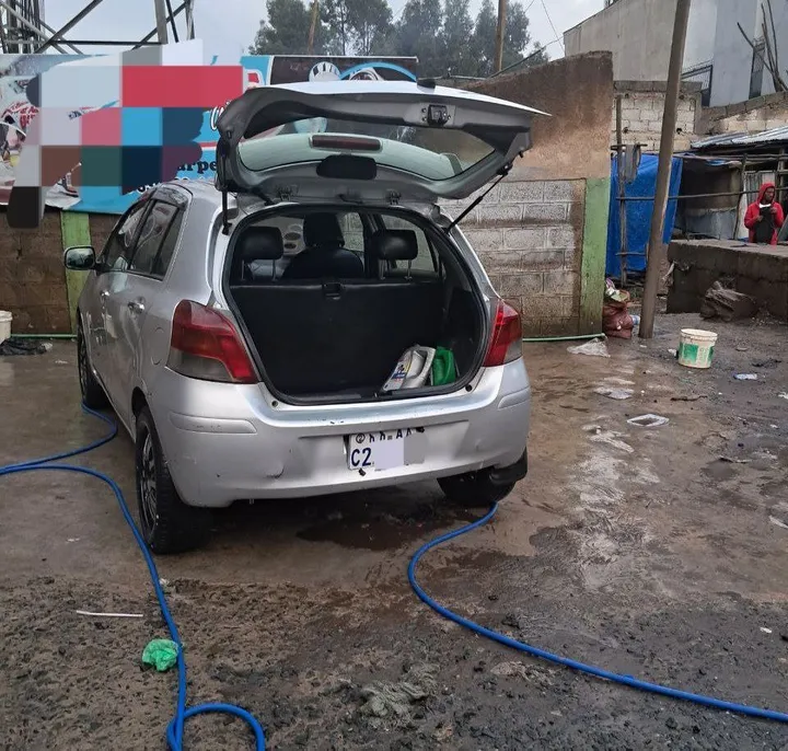 Toyota Yaris Compact 2007 – photo 3